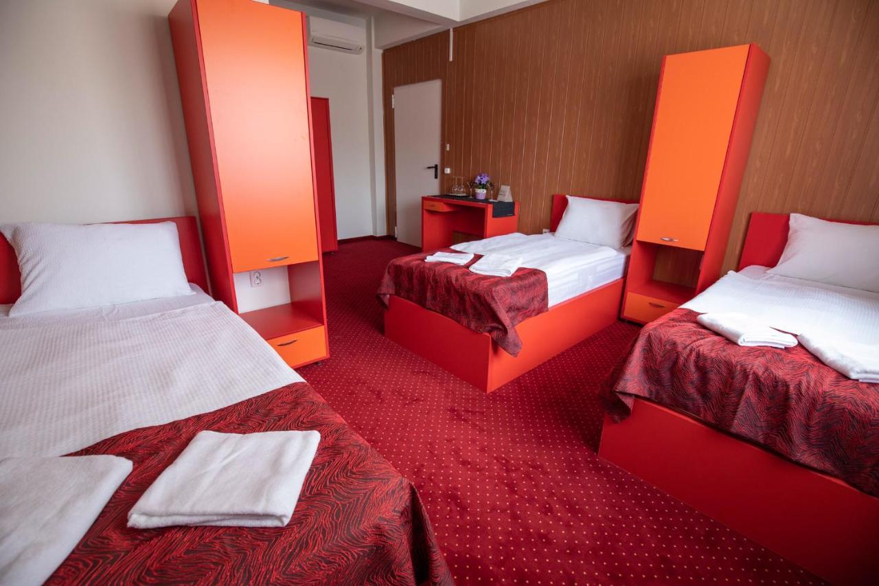 Nepliget Hotel 布达佩斯 外观 照片